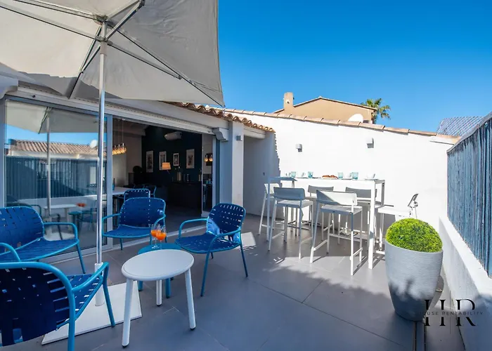 Vakantiehuis Maison Moderne Avec Piscine Et Tennis *