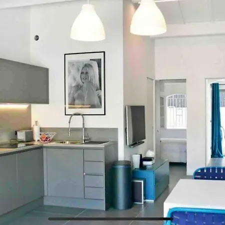 Maison Moderne Avec Piscine Et Tennis Feriehus *