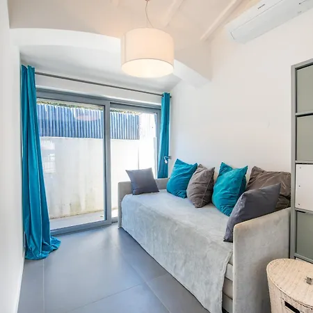 Maison Moderne Avec Piscine Et Tennis